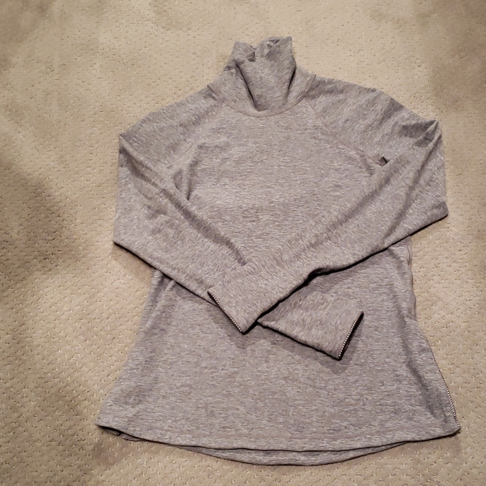 lululemon athletica Heathered Light Gray Long Sleeve Top